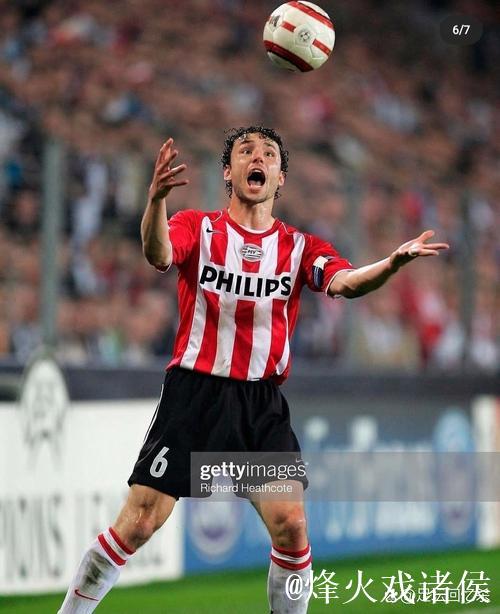 埃因霍温创造历史,首支队伍在安菲尔德正式比赛中进球 埃因霍温创造历史,首支队伍在安菲尔德正式比赛中进球