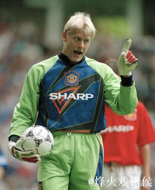 舒梅切尔：维拉绝对是争冠队伍，曼联对阵他们让我心生忌惮