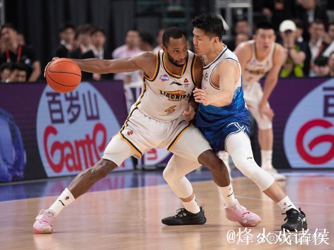 辽篮外援弗格当选FMVP 场均26分5篮板3助攻