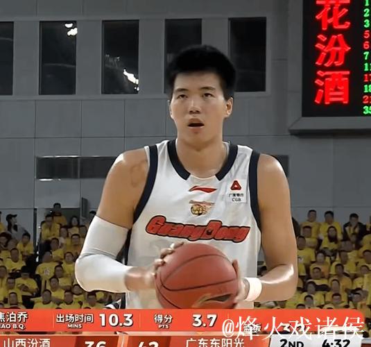 别低估朱总和广东宏远队管理层的眼光，焦泊乔初来乍到需要适应和磨合的时间，况且伤愈归来状态未稳，才四场比赛急于下结论未免太早了