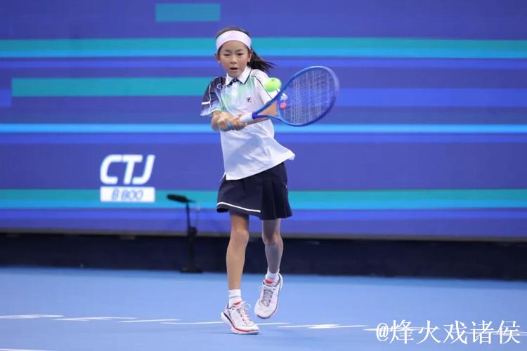 中网冠军同款体验 2025钻石杯总决赛闪耀钻石! 中网冠军同款体验 2025钻石杯总决赛闪耀钻石!